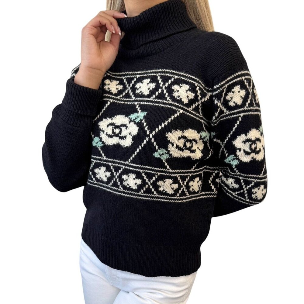 CHANEL Vintage 95A CC Logo Sweater Top Turtleneck Cashmere Black White  [105190]